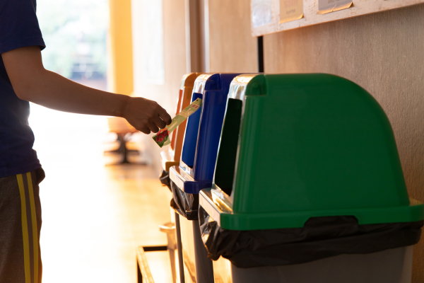 Image demonstrating HWRC sites offering assistance to residents to drive recycling rates 