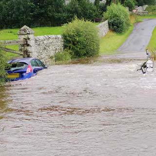 Image demonstrating Teams dealing with weather related incidents (7pm 10/8/19)