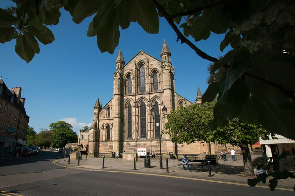 Image demonstrating Hexham street re-opening to two-way traffic