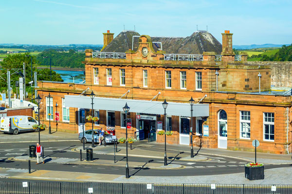 Image demonstrating Rail timetable plan delay welcomed