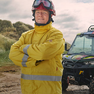 A firefighter who tackles wildfires