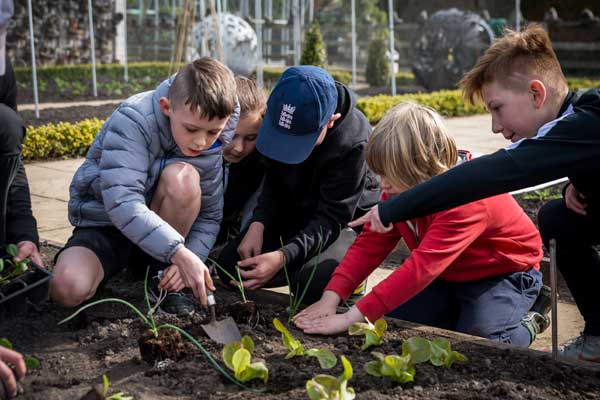 Image demonstrating Discover the Alnwick Garden's community spirit