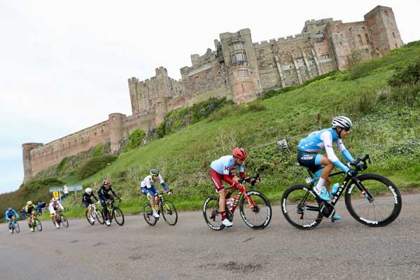 Image demonstrating Thousands flock to watch Tour of Britain in region